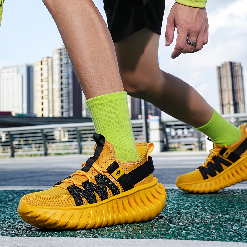 High-Quality Fashionable Retro Casual Sneakers for Men And Women, Featuring a Thick Sole for Height Increase, Suitable for Both Indoor And Outdoor Running, with Shock Absorption And Breathability, Perfect for Students And Fitness Enthusiasts