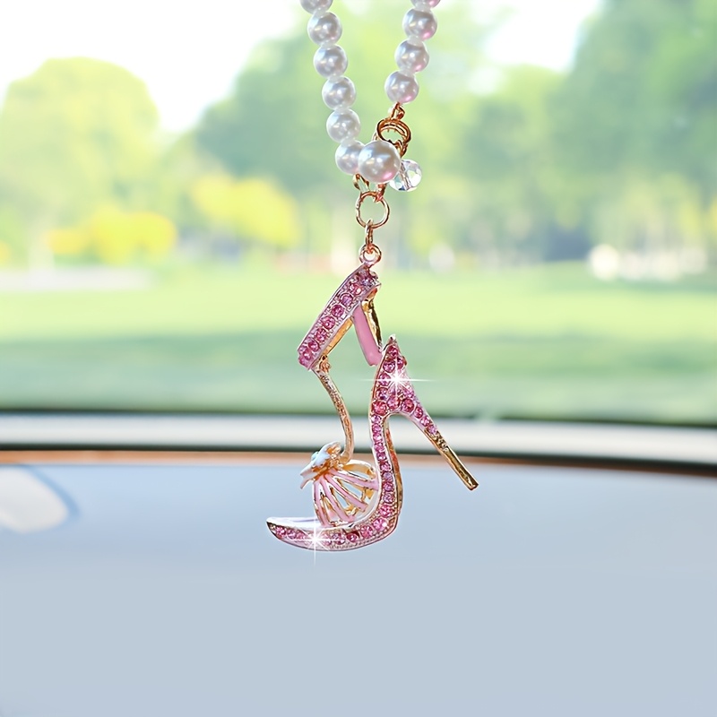 E-shop Hohl-Blumen-Sandalen-Autoanhänger, kunstvoll mit Diamanten besetzt, High-Heel-Schuhförmiger Auto-Spiegelanhänger, Innenraum-Dekorationsanhänger