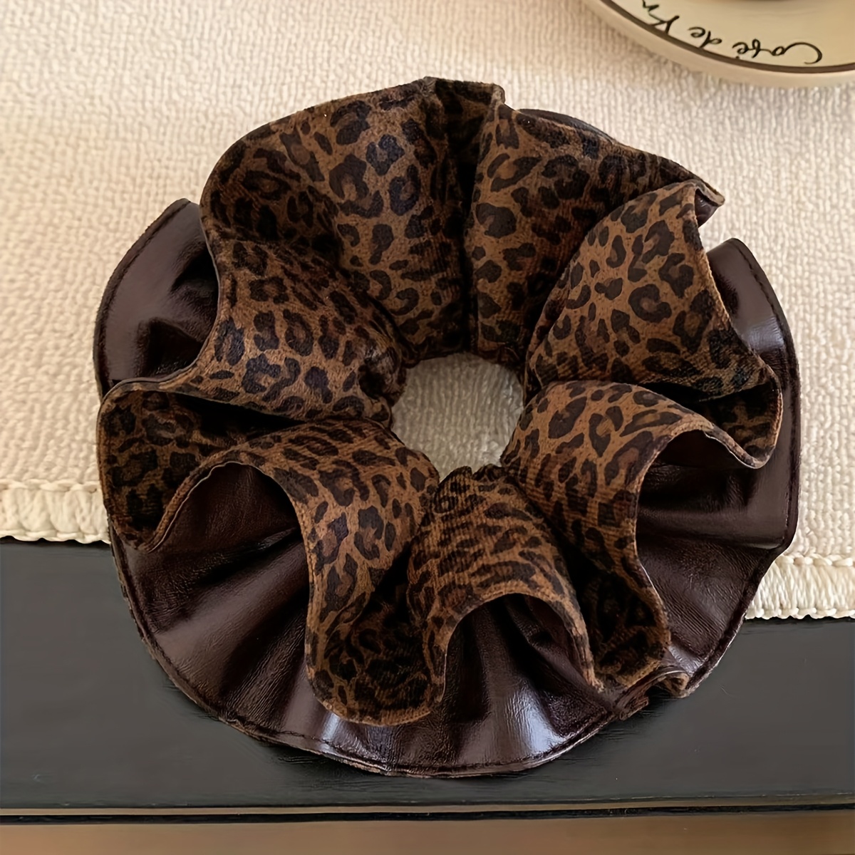 E-shop 1 Stück Damenmode High-End Retro Leopardenmuster Kunstleder Doppellagige Darm-Haarband Damen Vielseitiger Einfacher Kopfschmuck