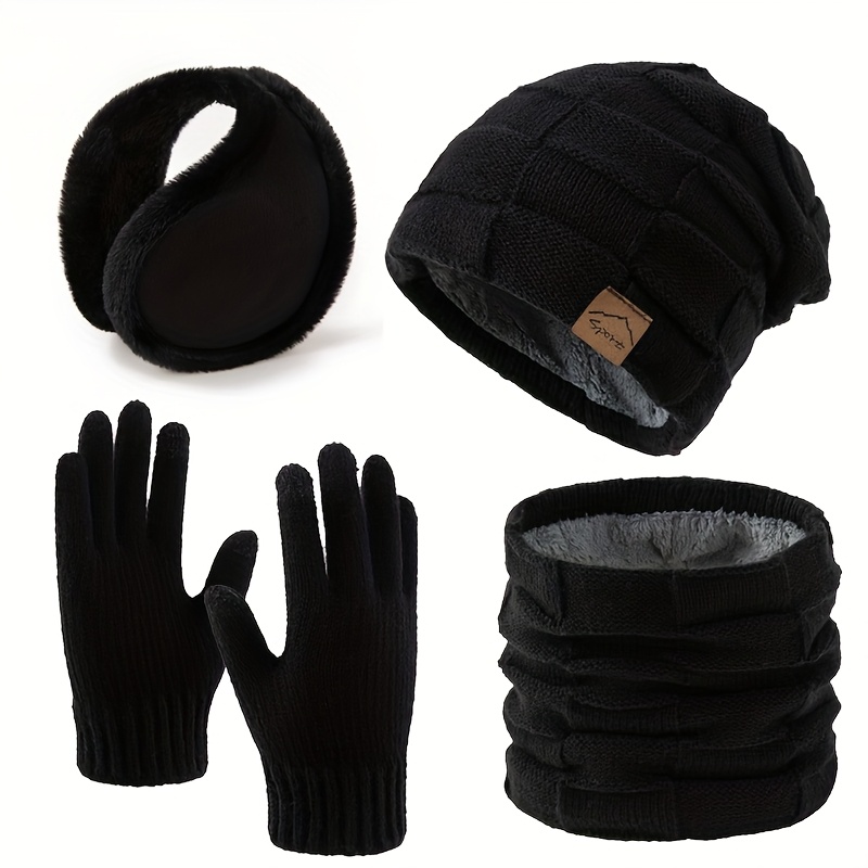Ensemble d'hiver économique comprenant un bonnet de sport en maille à lettres en similicuir, un cache-cou, des gants et des protège-oreilles. Un ensemble mixte élégant de bonnet en maille et de protège-oreilles, parfait pour l'hiver. Cet ensemble chaud polyvalent est essentiel pour les activités de plein air.