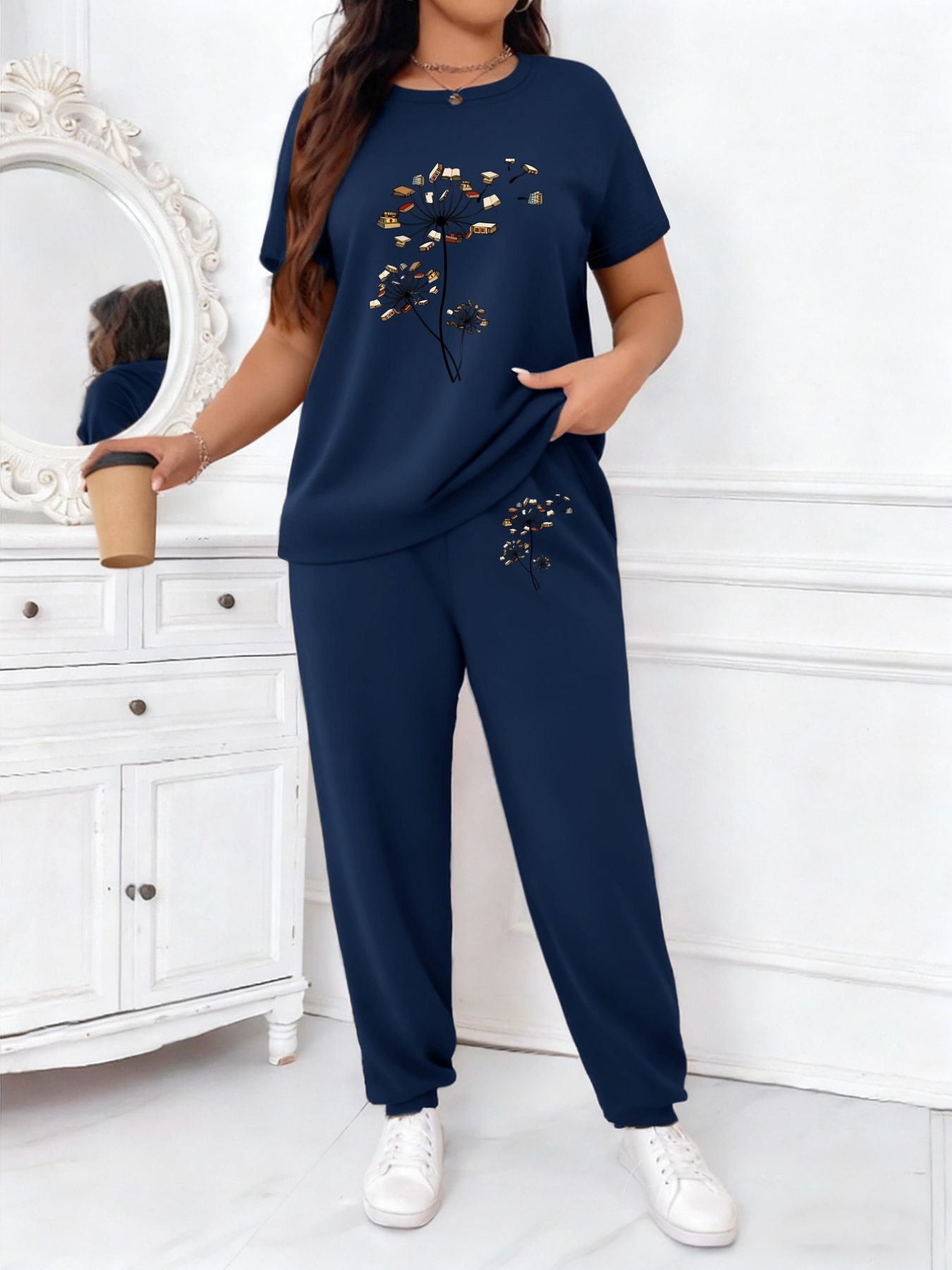 Ensemble Vintage Grande Taille — Imprimé Graphique Grande Taille - Grande Taille - Ensemble Deux Pièces Femme Comprenant un T-Shirt Décontracté à Col Rond, Ample et Confortable à Manches Courtes et un Pantalon à Cordon de Serrage à Taille Élastique avec Poches, Parfait pour un Usage Quotidien, Modèle PD-961