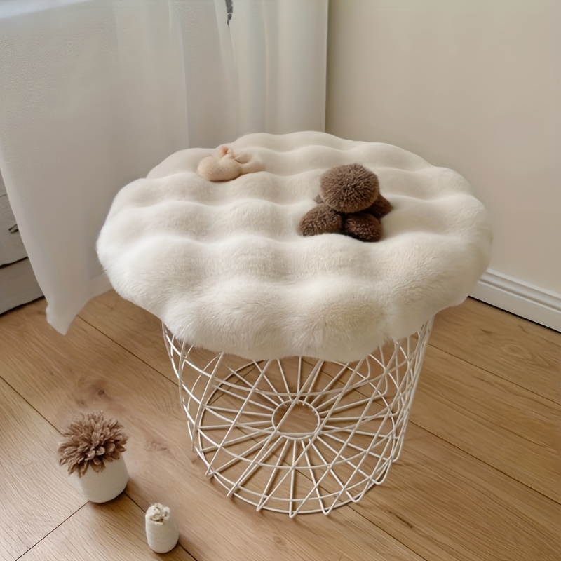 Image of 1pc French Cream Plush Small Carpet, Soft And Comfortable, Autumn/winter Christmas Decorative Carpet, Suitable For Cat Mats, Chair Pads, And Areas