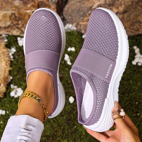 photo de l'article Chaussures Décontractées pour Femmes, Chaussures de Marche Légères à Semelle Souple, Baskets Slip-on pour Femmes - Baskets Basses Décontractées, Chaussures de Sport et de Loisirs pour Vacances et Voyages, Demi-chaussures en Maille Respirante, Baskets Élégantes, Idéales pour les Vacances et la Marche