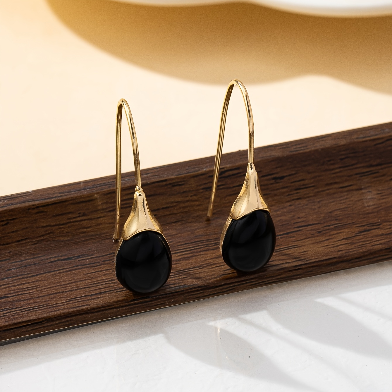 TEMU 1 Pair Fashion Ear Hooks Acrylic Inlaid Cute Black Teardrop Earrings