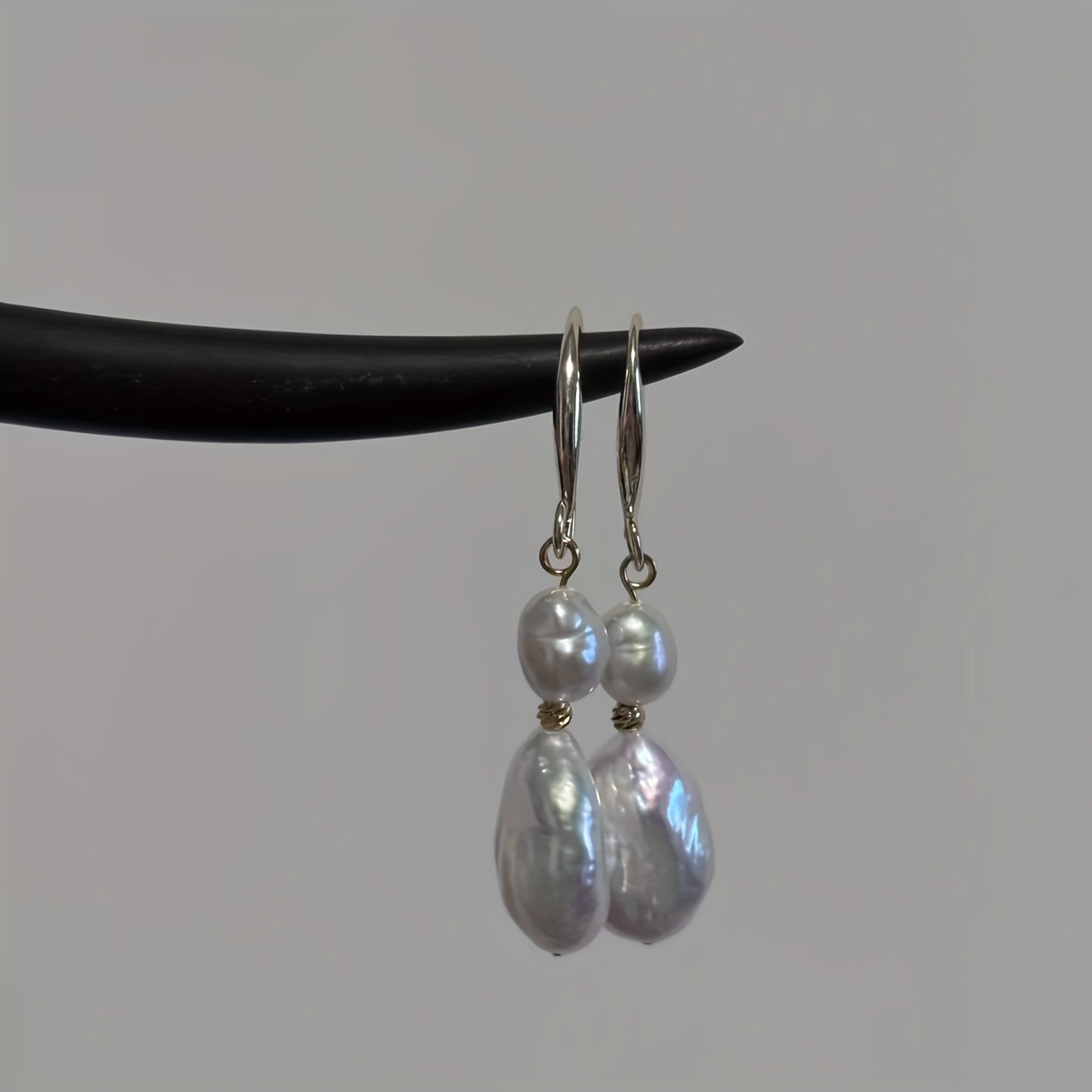 Image of 1 Pair Of Fashionable Freshwater Pearls Earrings, Special Shape, Elegant And Versatile, Work Business, Leisure Vacation, Gift, Good Gift For Mother, Wife, Girlfriend, Daughter, Without Battery
