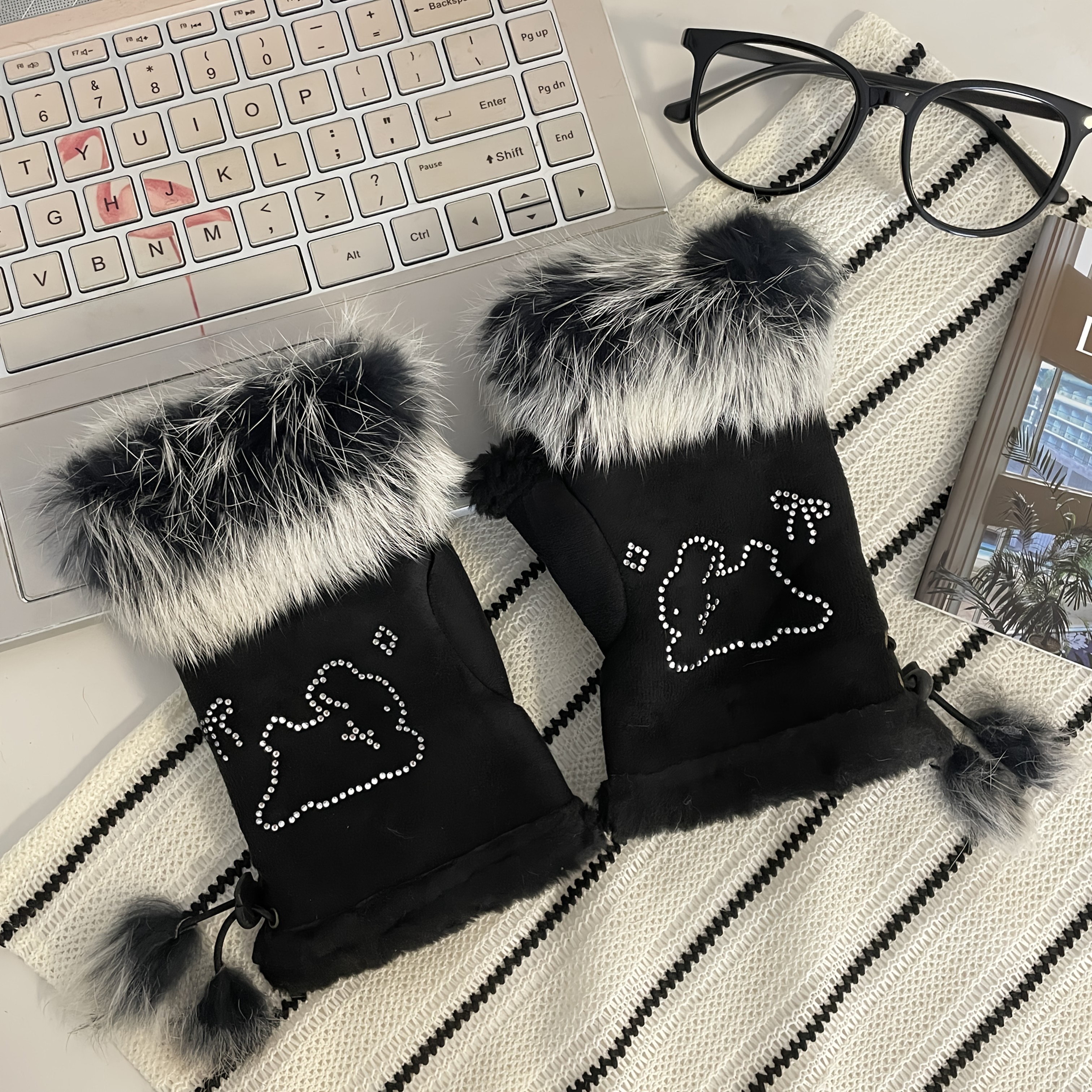 TEMU Cute Water Plush Gloves Warm And Comfortable Winter Half Finger Gloves Student Gloves Versatile And Casual