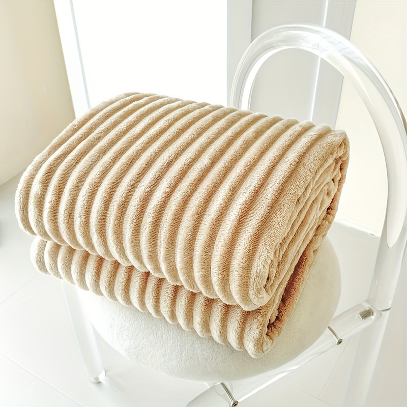 TEMU Thickened Flannel Blanket, Solid Color Fluffy Soft Blanket, Sofa Blanket, Lunch Break Blanket 1 Article