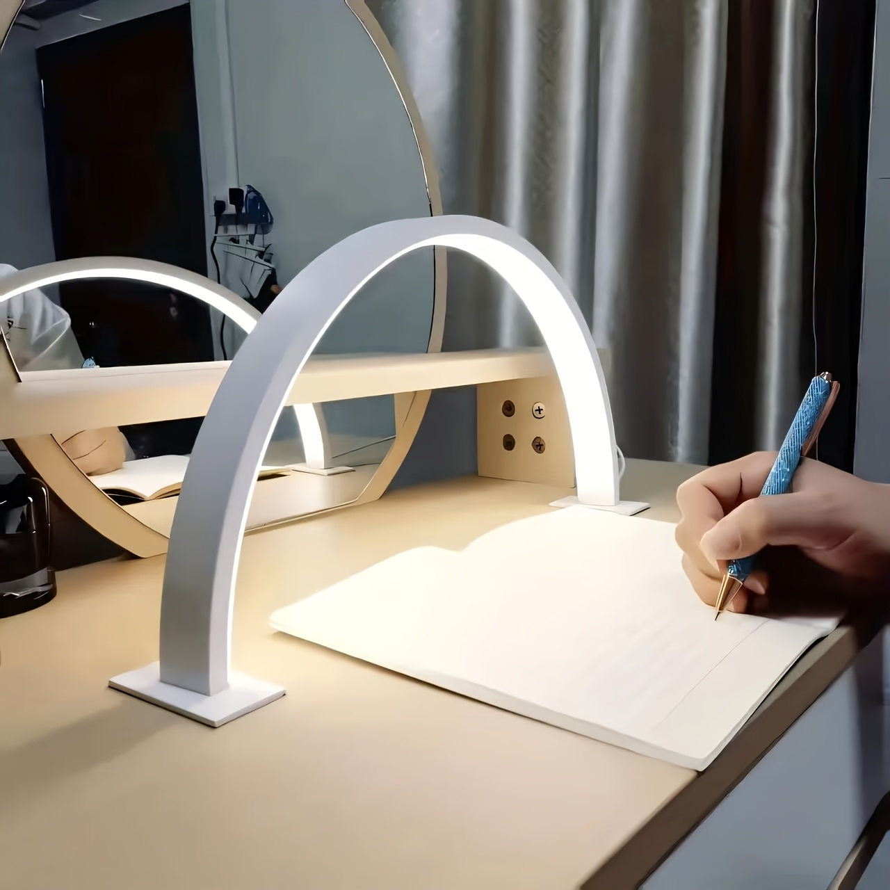 1 pack led nail lamp led eyelash lamp half moon lamp facial   moon lamp beautician technology lamp for gel polish   tattoo ideal for salon   white Product details 1