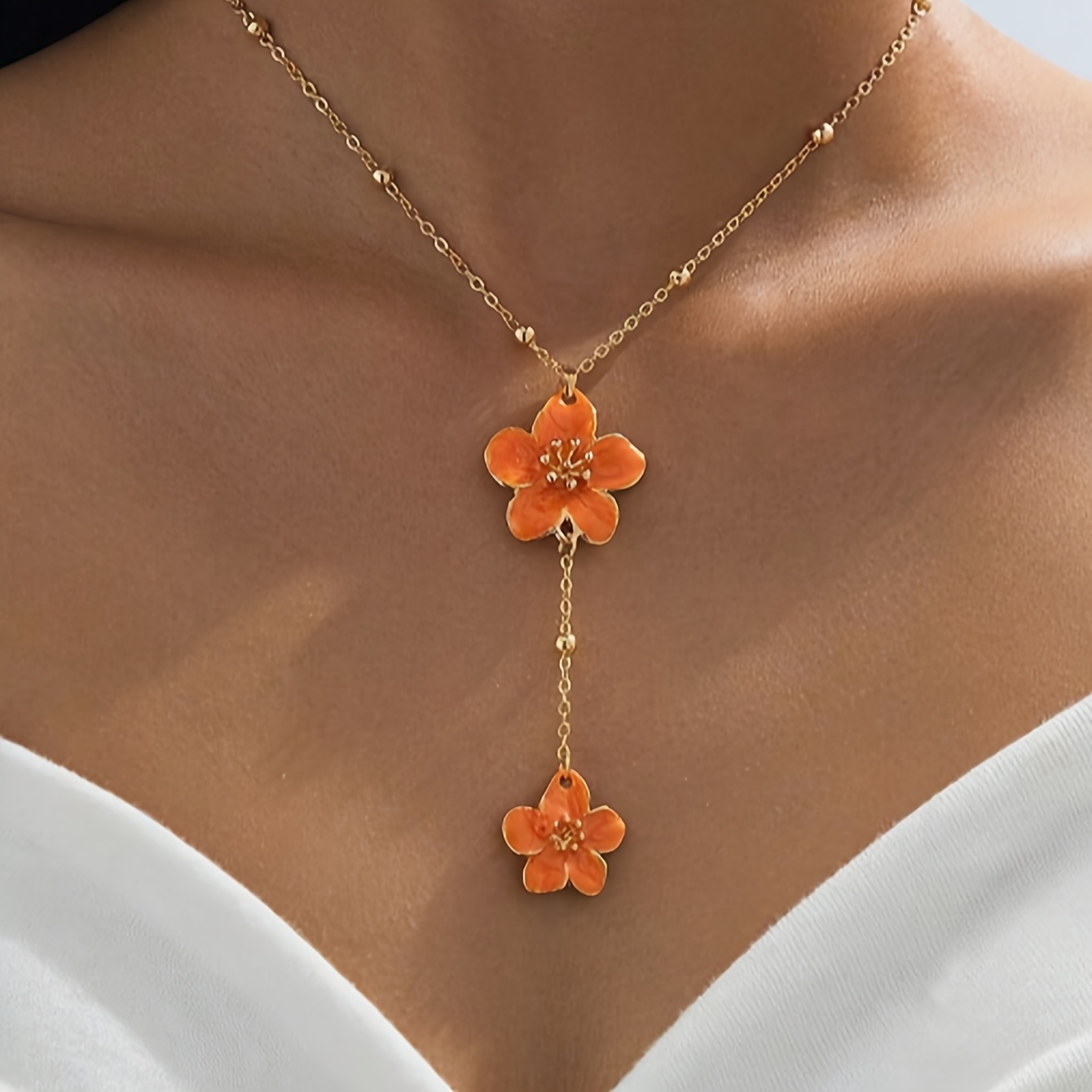TEMU 1 Nouveau Collier Élégant pour Femme avec Pendentif Fleur à 5 Pétales Superposés Rose/Orange. En de la Découpe Manuelle, le de Perles sur est