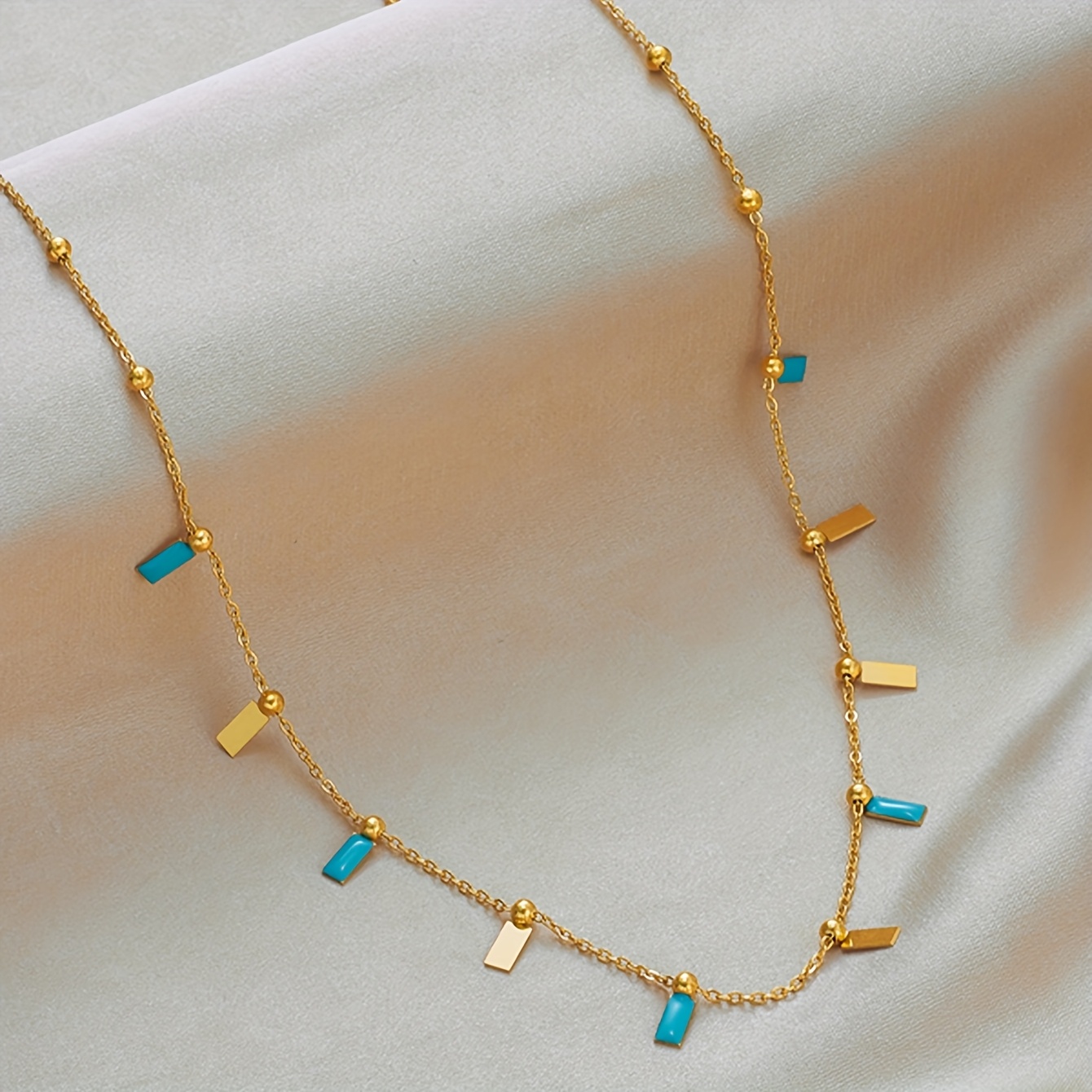 Image of Fashionable Classic Golden Stainless Steel Necklace With Light Luxury And Niche Design Suitable For Women To Wear As A Pendant Suitable For Banquets And Parties And Can Be Used As A Gift
