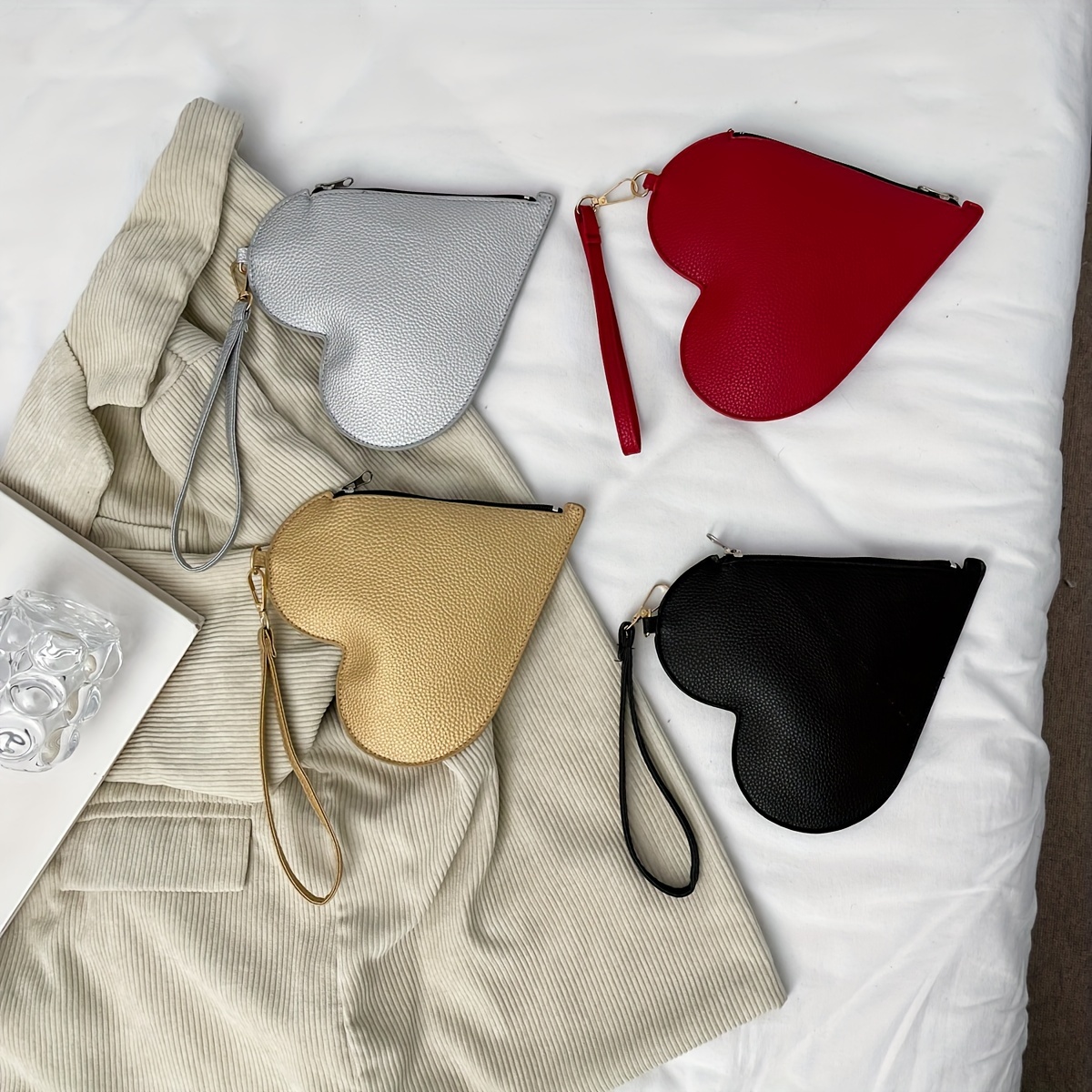 

Heart-shaped Clutch Bag, Luxury Mini Coin Purse, Fashion Love Wristlet Handbag For Women