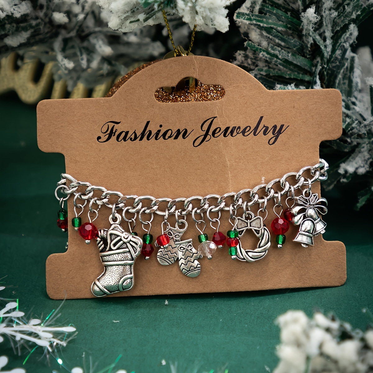 

Christmas Charm Link Chain With Snowflake, Stocking, And Crystal Pendants - Alloy Fashion Jewelry For Party, Daily Wear, Gift - Unplated Cute Style Accessory For All Seasons