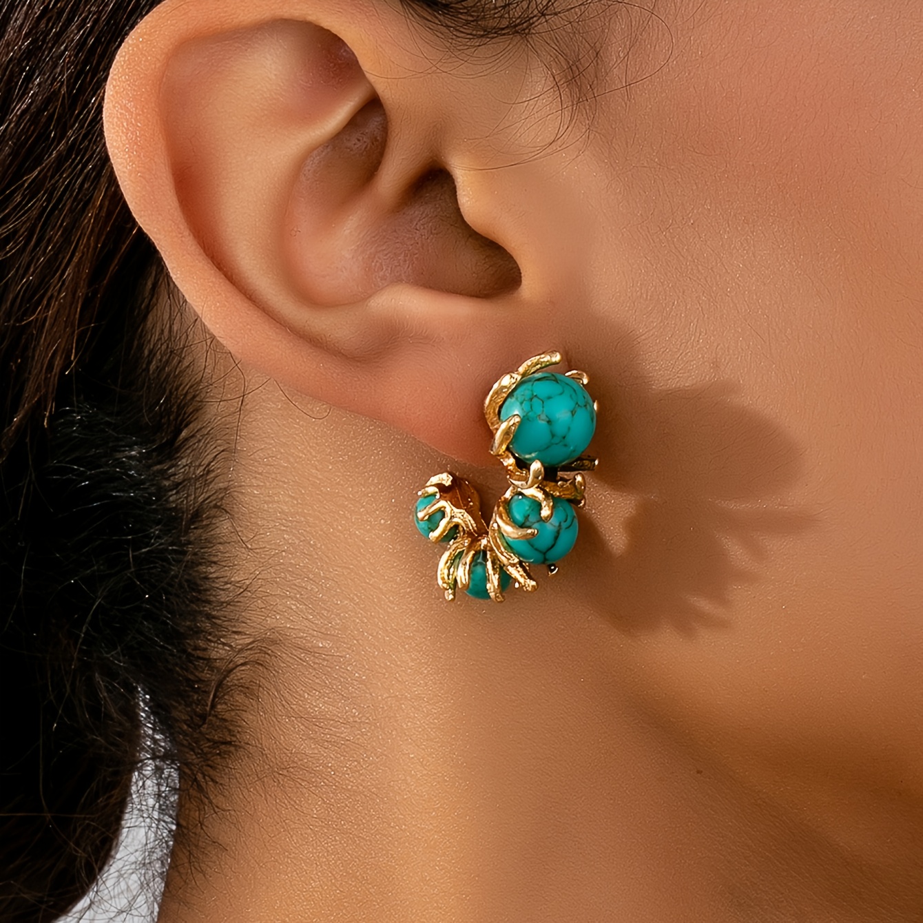 E-shop Ein Paar elegante Vintage Creolen-Ohrringe mit türkisfarbenen Perlen Blumen für Damen, Accessoires für Feiertage, Geburtstage, Dates, Partys,