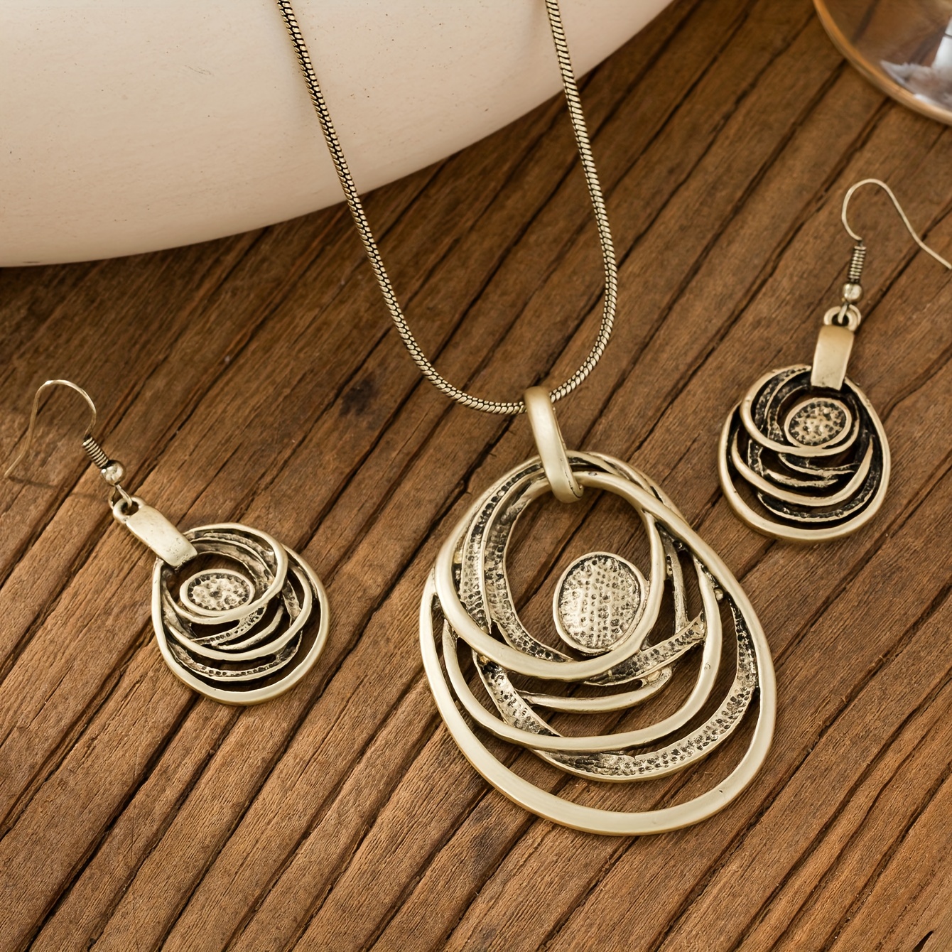 Women's Bohemian Vintage Geometric Jewelry Set - Antique Golden-Toned Interlocking Loop Necklace & Dangling Earrings with KC Golden Plating, Zinc Alloy Statement Jewelry for Daily Wear, Dance Parties, Music Festivals, Thanksgiving & Halloween - All-Season Layered Boho Accessories (Gift Set) - Intricately Designed Interlocking Links & Matching Earrings in Warm Antique Golden Finish for Women