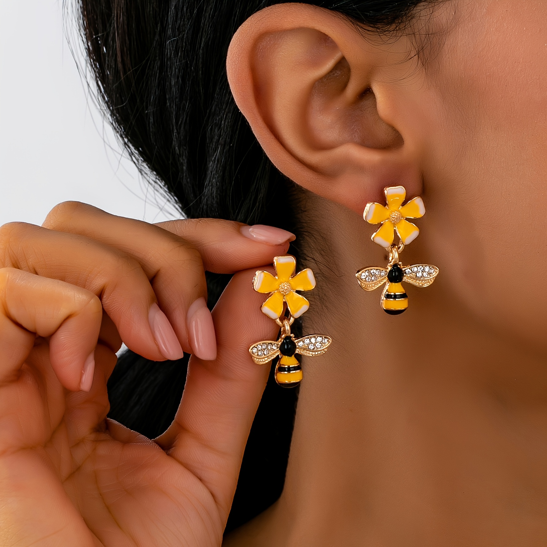 Pastoral Style Simple And Cute Drip Glaze Bee And Flower Earrings
