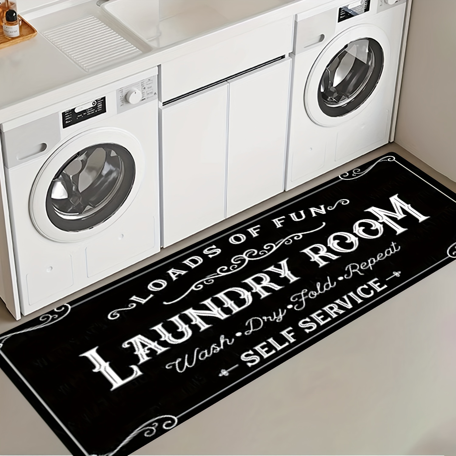 

1pc Black English Laundry Room Decorative Carpet, Retro Print Machine Washable Floor Mat, Soft And Comfortable - Perfect For Laundry Rooms, Hallways, Entrances, Kitchen Decoration