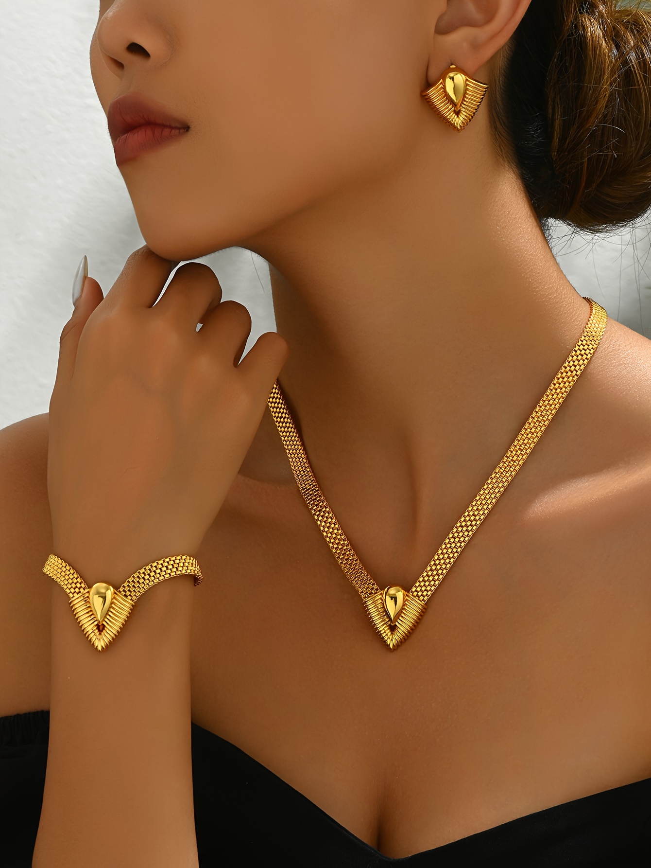 3pcs set vintage tribal style geometric v shaped necklace bracelet and earring 18k golden plated copper jewelry for weddings banquets and gifts for   details 2