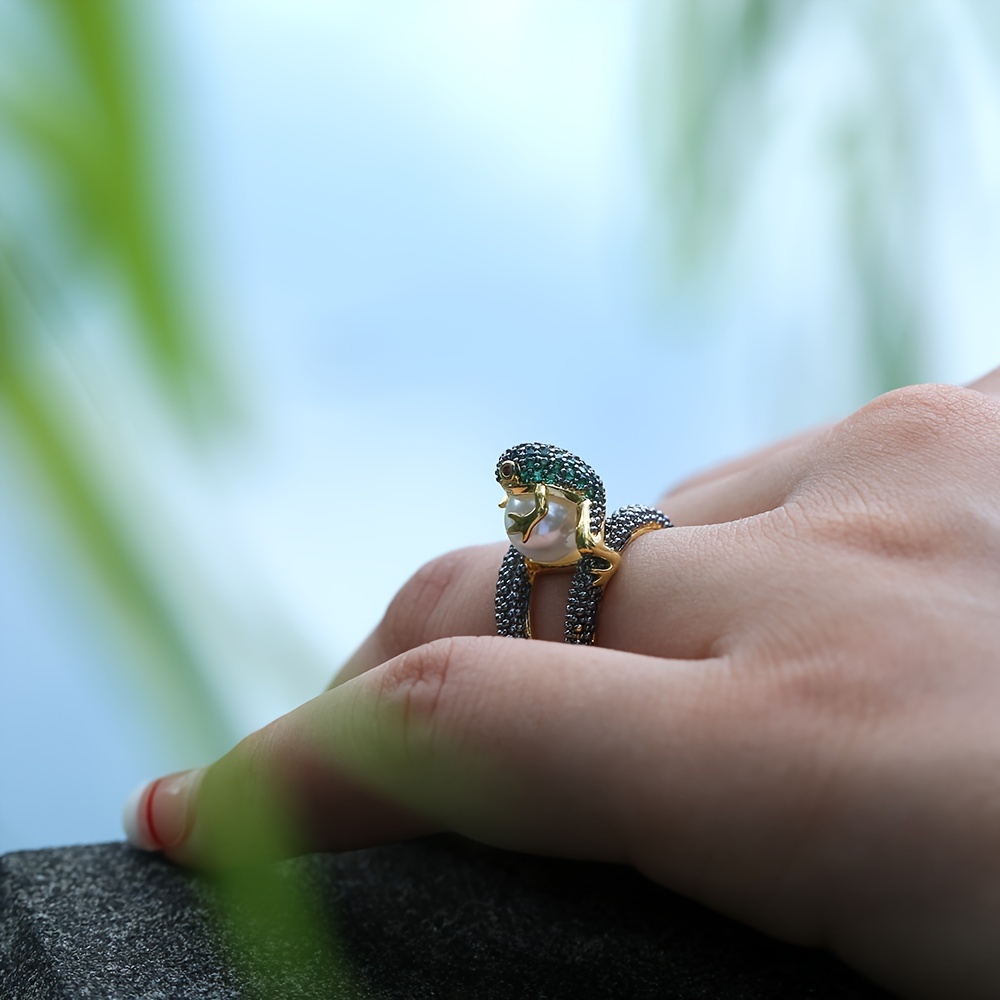 Fashionable Golden Frog Ring, Imitation Pearl Design