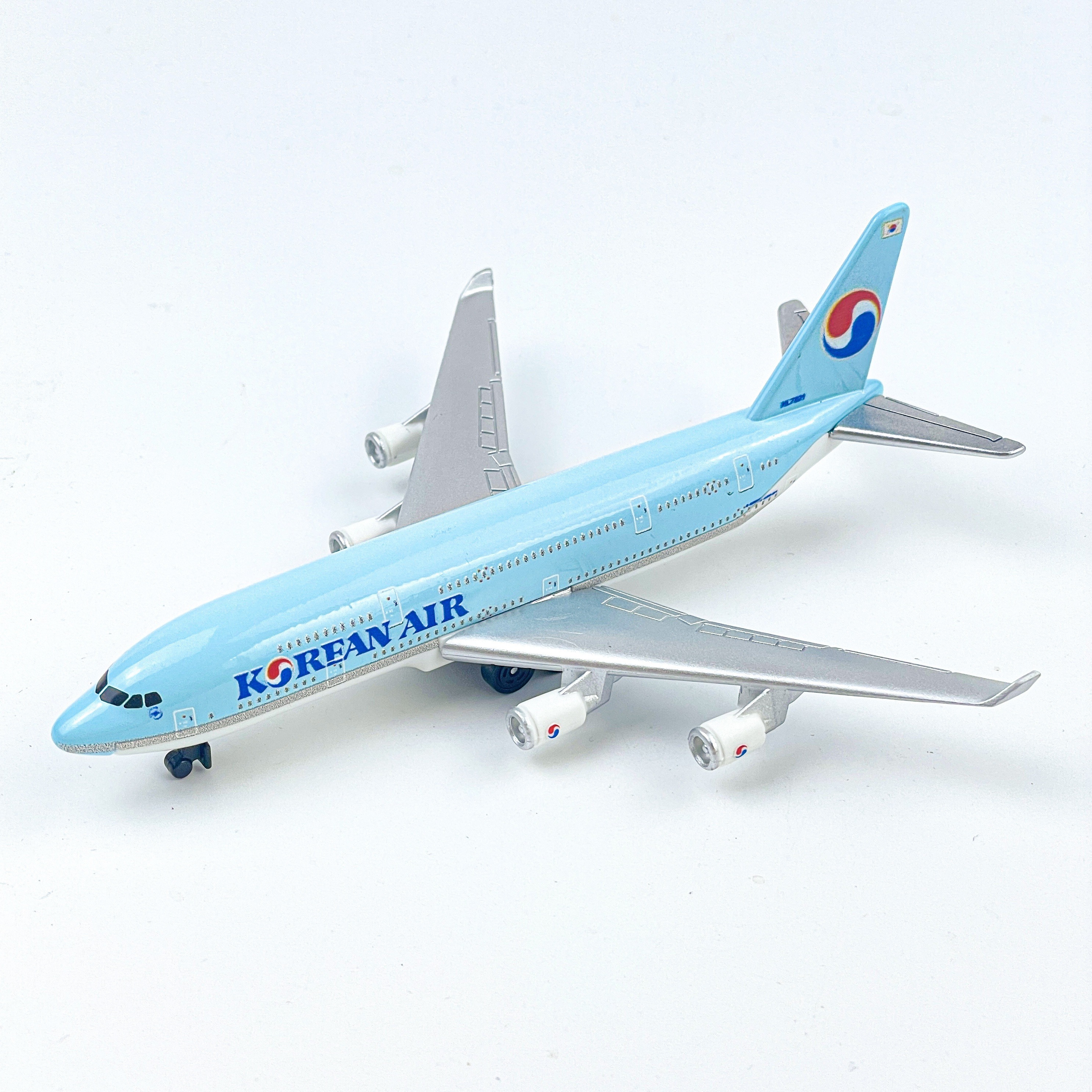 

Diecast Aircraft Model Toy, Weather-resistant Metal Push-plane, Collectible & Gift Item, Ages 3-12
