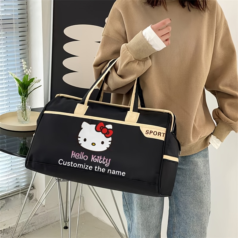 

Customized Authorized Sanrio Hello Kitty Large-capacity Travel Bag, Handbag, Crossbody Bag, Gym Bag, Featuring Wet And Dry , A Multifunctional Sports Bag Ideal For Travel, Sports, And Commuting.