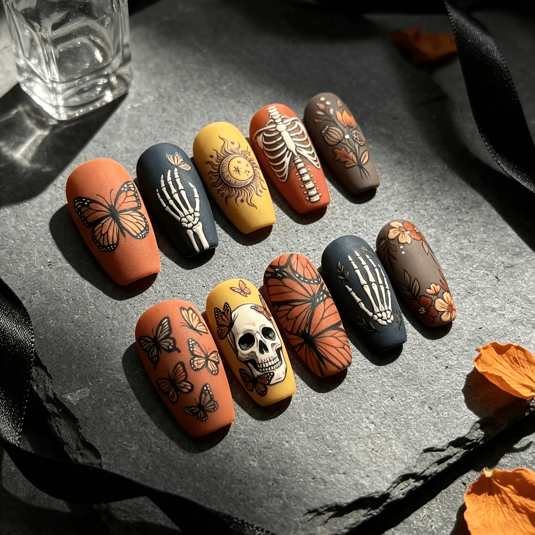 TEMU 10pcs Meilleure Style Skeleton Sun Hand-painted Nail Art, Niche Vintage Halloween Press-on Nails, Premium