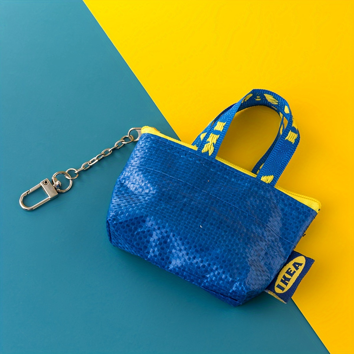 

Ikea Mini Shopping Bag Keychain Pouch, Blue Plastic Coin Purse With Tsa Approved , , Non-washable, No Print - 1 Pack