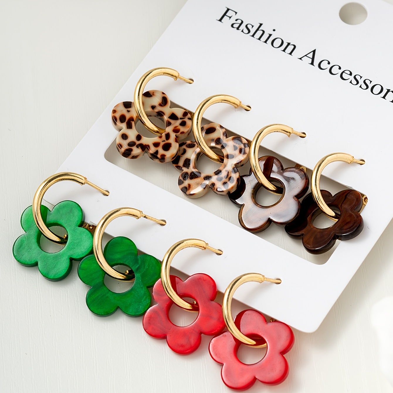 TEMU 4 paires de manchettes d'oreille à crochet en C en acrylique à motif floral vintage, boucles d'oreilles à fleur épicée polyvalentes multicolores