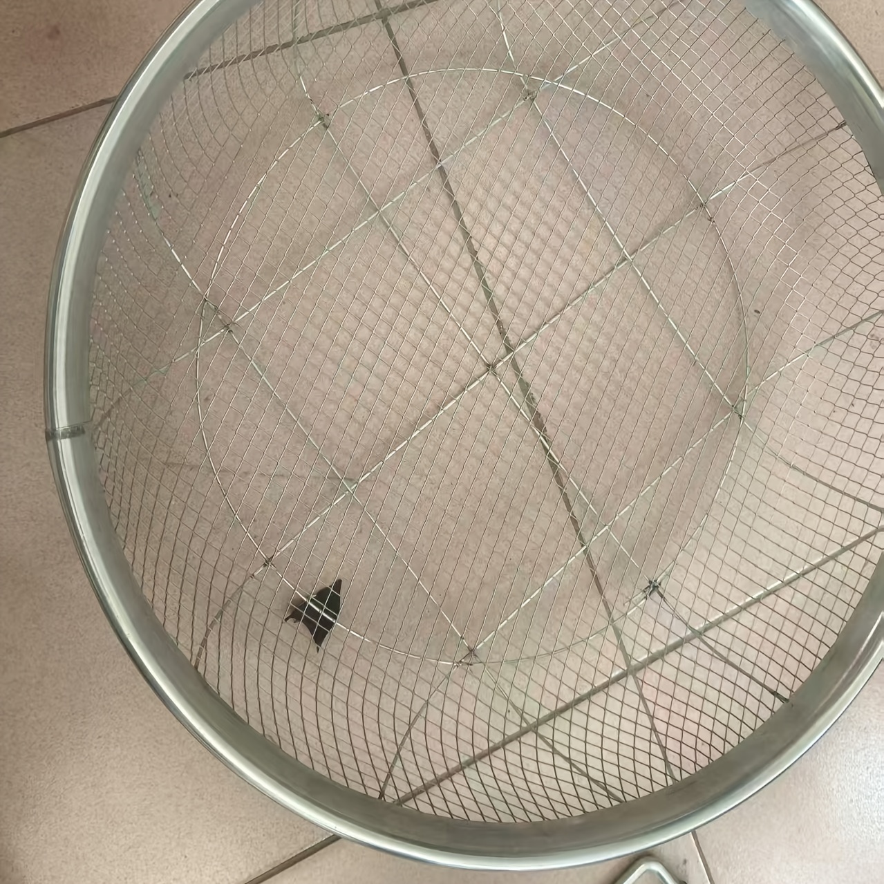 Image of 2pcs Large Sieve, Soil Sieving And Removal, Used For Planting Flowers And Plants, Separating , Agricultural Tools, Maintenance Tools For Gardens And Courtyards