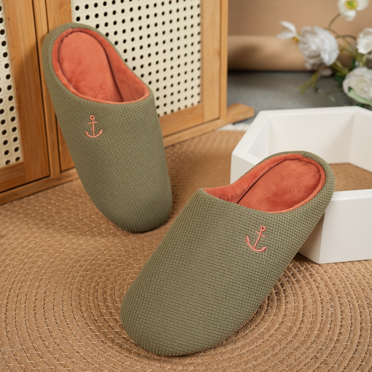 TEMU Autumn/winter Slippers, Bright-colored Indoor Slippers, Soft-soled Lightweight And Comfortable Bedroom Slippers With Embroidered Elements, Men's