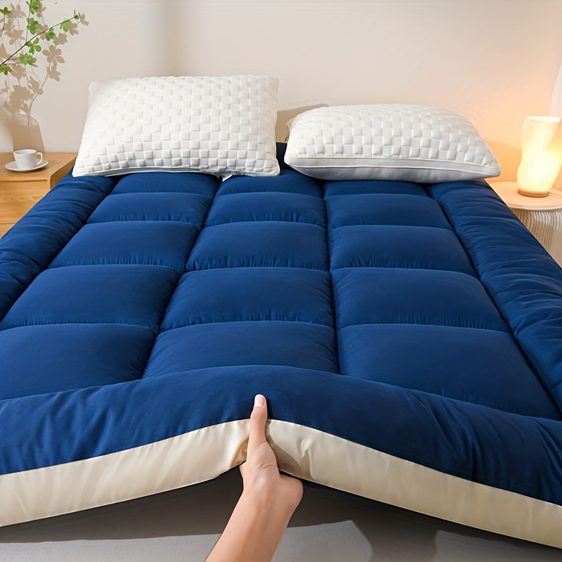 1pc Luxury Mattress Pad, Instant Warmth Winter Cold Protection, Ultra-Soft Comfortable Thickened Warm Mat, Corner Straps, 3D Quilted Mattress Protector, Skin-Friendly Breathable, Fluffy, Fall Winter Choice, Single Double Bed Cover Large Size