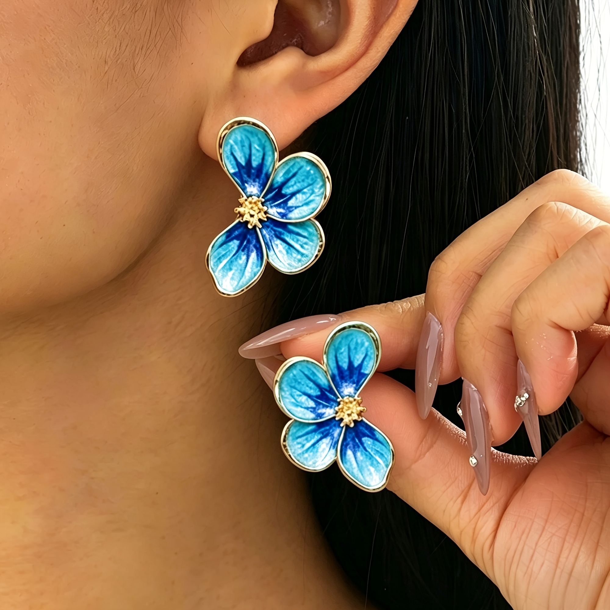 E-shop 2 Stk. Damen Ohrstecker im böhmischen Stil mit Farbverlauf Blumenmuster - plattiert, geeignet für den , Partys, als Geschenk, für draußen,