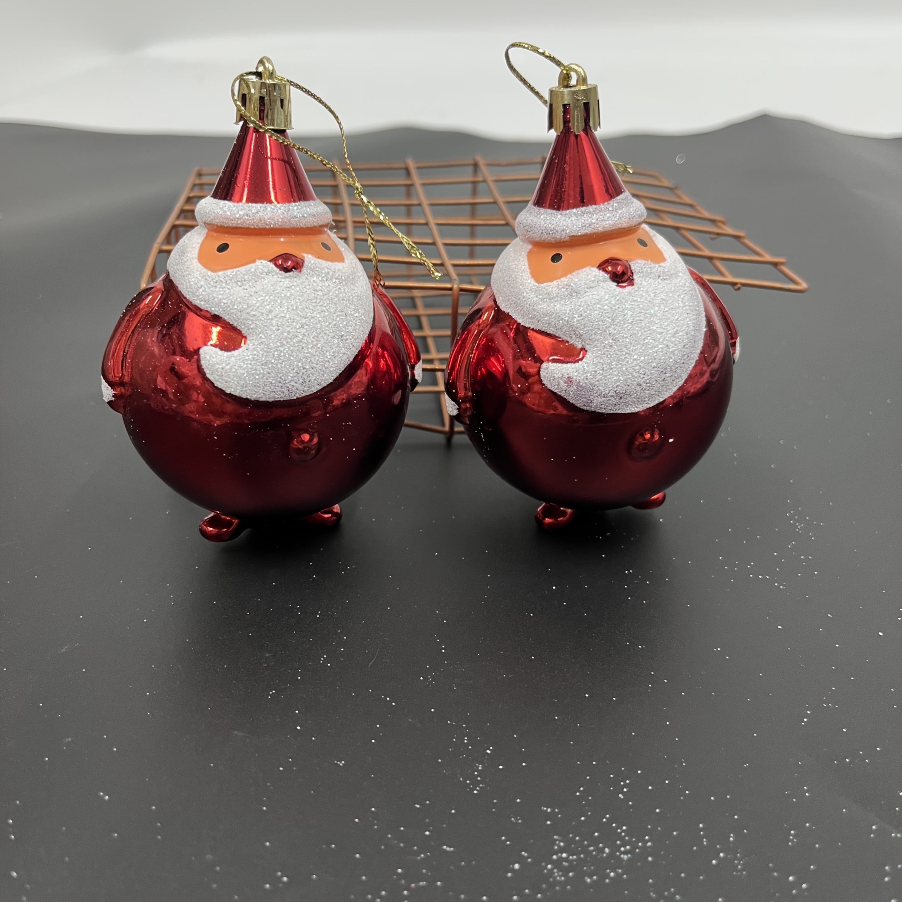 2pcs Christmas Tree Ornament Santa Claus Hanging Ornaments Plastic Funny Decorative Hanging Ornaments For Holiday Tree Decorations