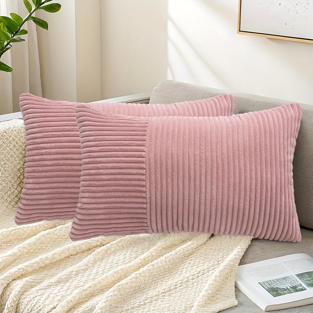 Cuscini in velluto per la decorazione della casa