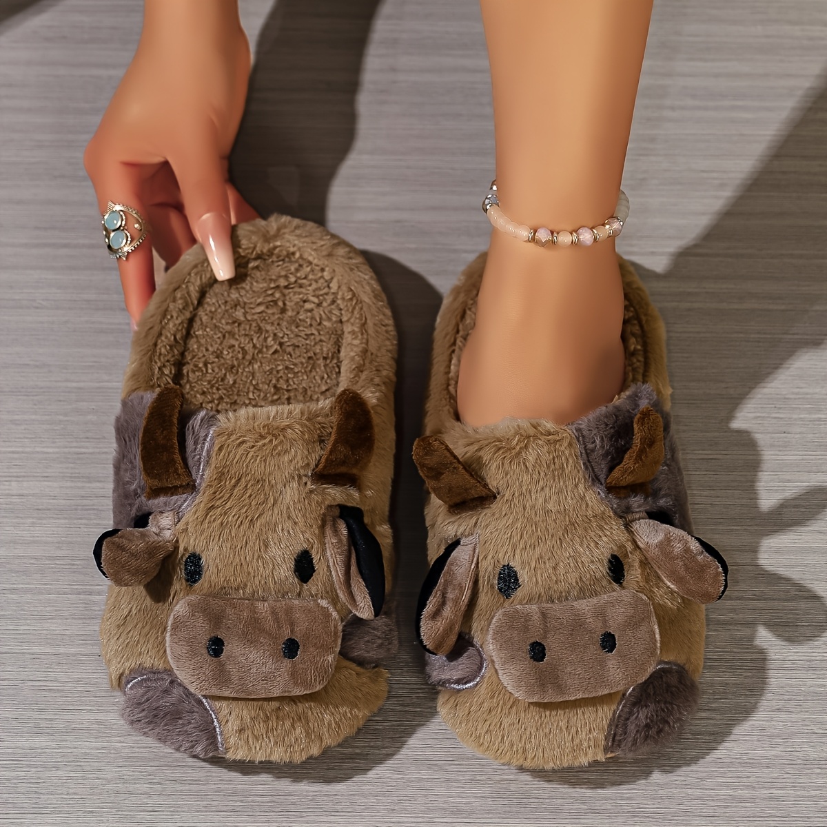 TEMU New Fashionable Women's Home Slippers, Cartoon Cow Slippers, Warm And Comfortable Couple's Slippers, Quiet And Lightweight Slippers, Unisex,