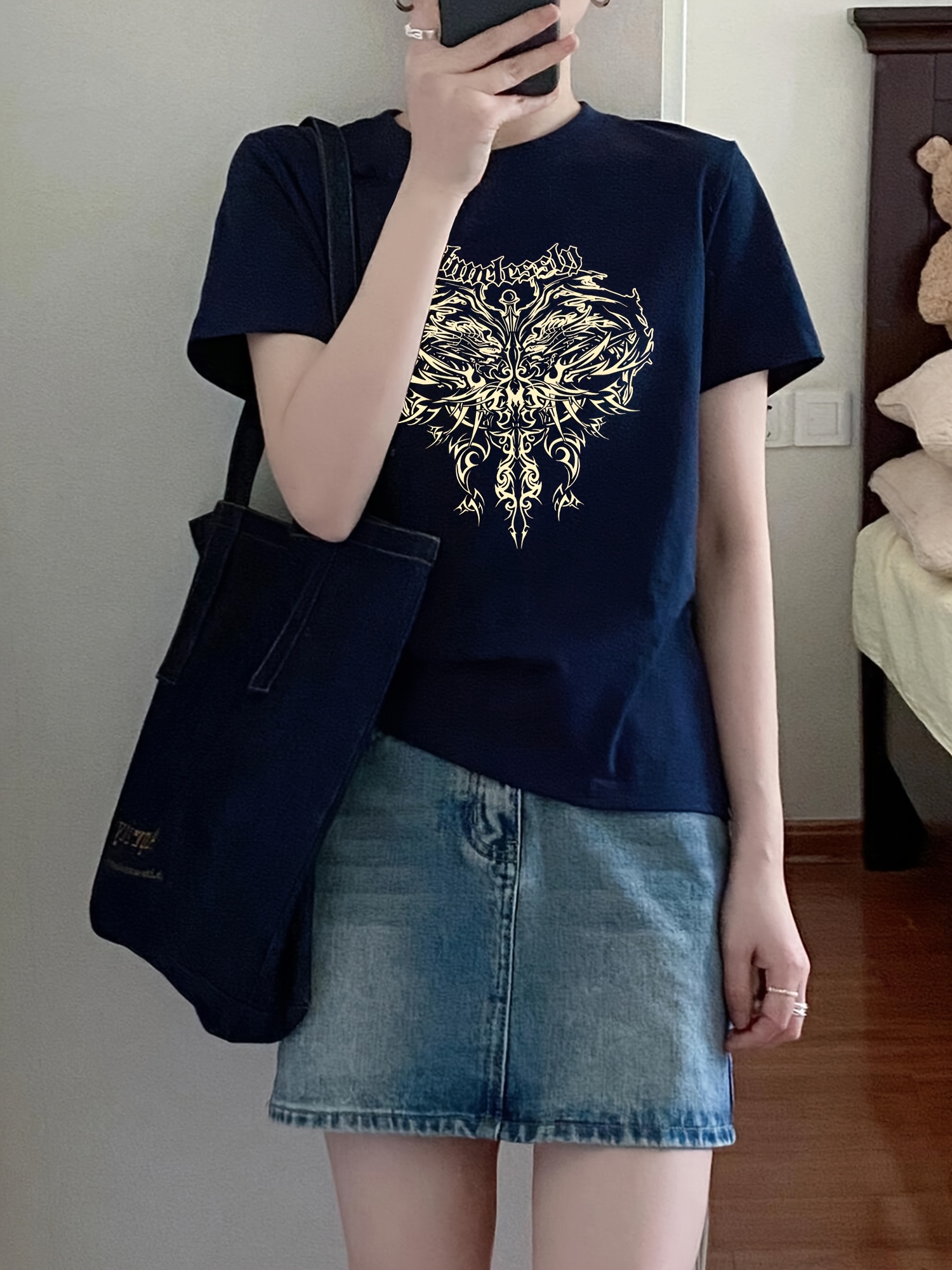 womens   fit short sleeve t shirt 2025 new arrival stylish golden cross print round neck casual summer top casual wear trendy womens tee glossy   Product details 1