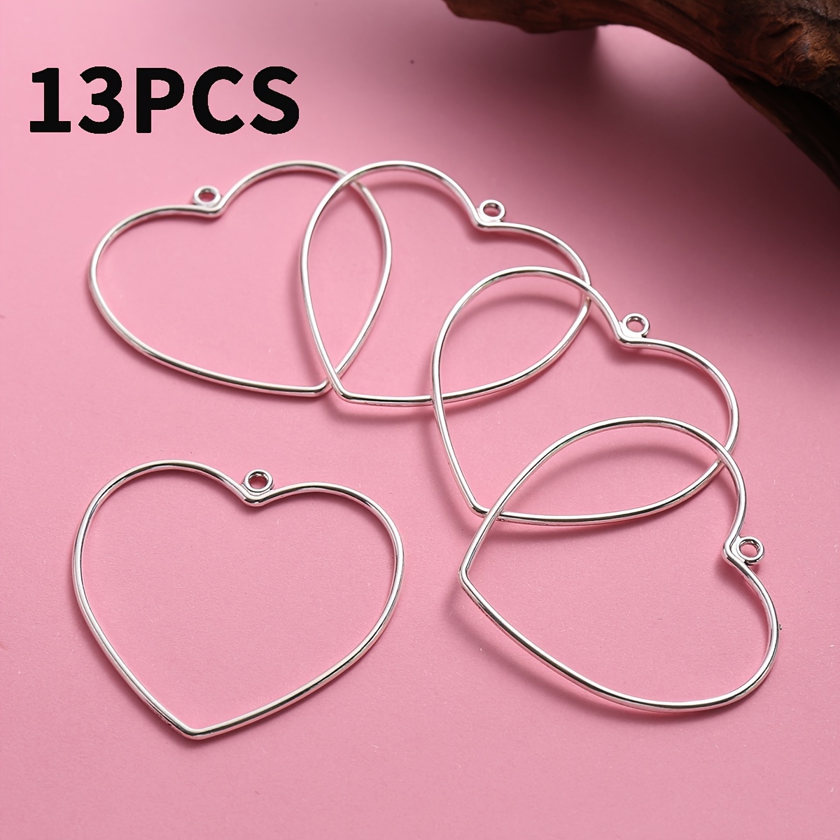 TEMU Ensemble de 13 pendentifs vintage creux de cœur, délimitant le contour pur avec des douces. La texture minimaliste évidée et la à boucle de