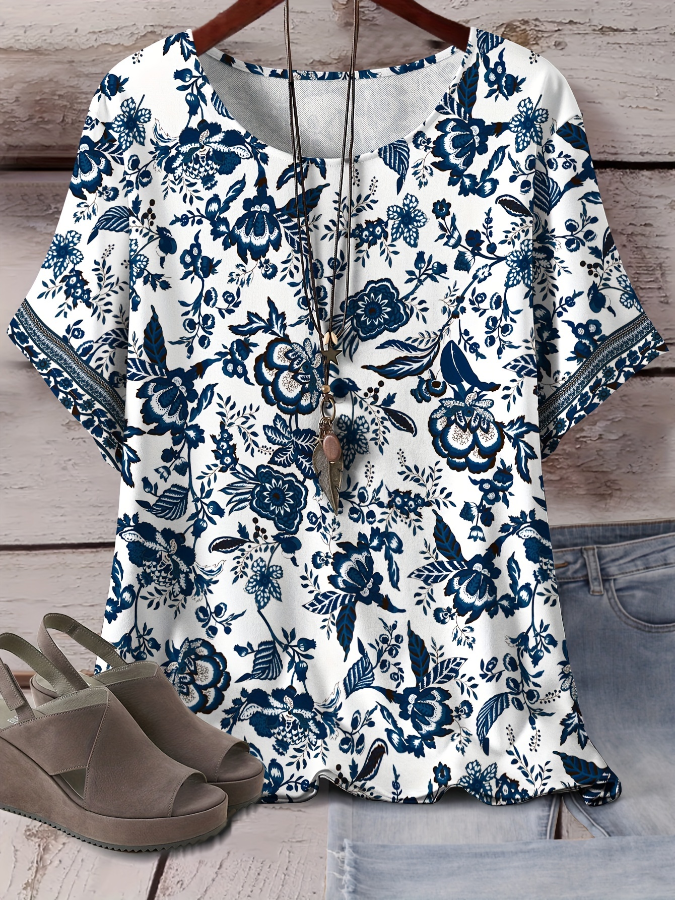Plus Size Floral Print T-Shirt Casual Crew Neck Short Sleeve T-Shirt Women's Plus Sizeclothing