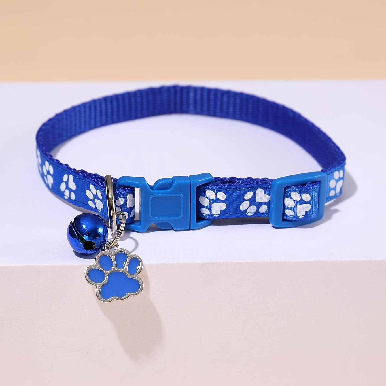 1pc   print pendant bell collar suitable for dogs and cats Product details 3
