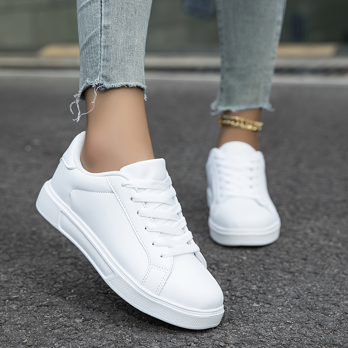 

Women's White Skate Shoes, Versatile Lace Up Low Top Flat Sneakers, Casual Outdoor Walking Trainers