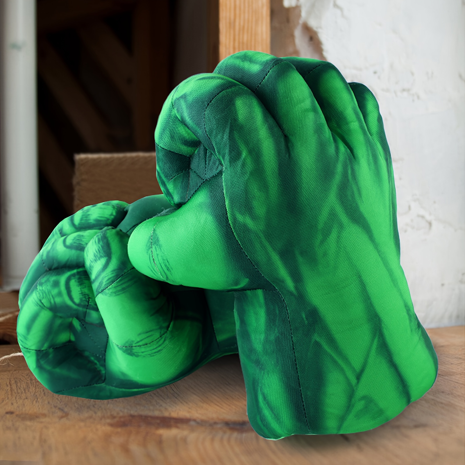 

' Plush Boxing Gloves Set - Cosplay & Birthday Parties, Green | Ideal Christmas Gift