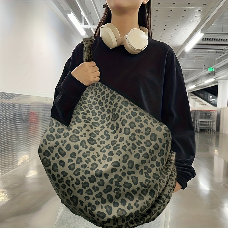 Image of Women's Fashion Easy Leopard Print Chest Bag, Oversized Casual Sports Body Bag