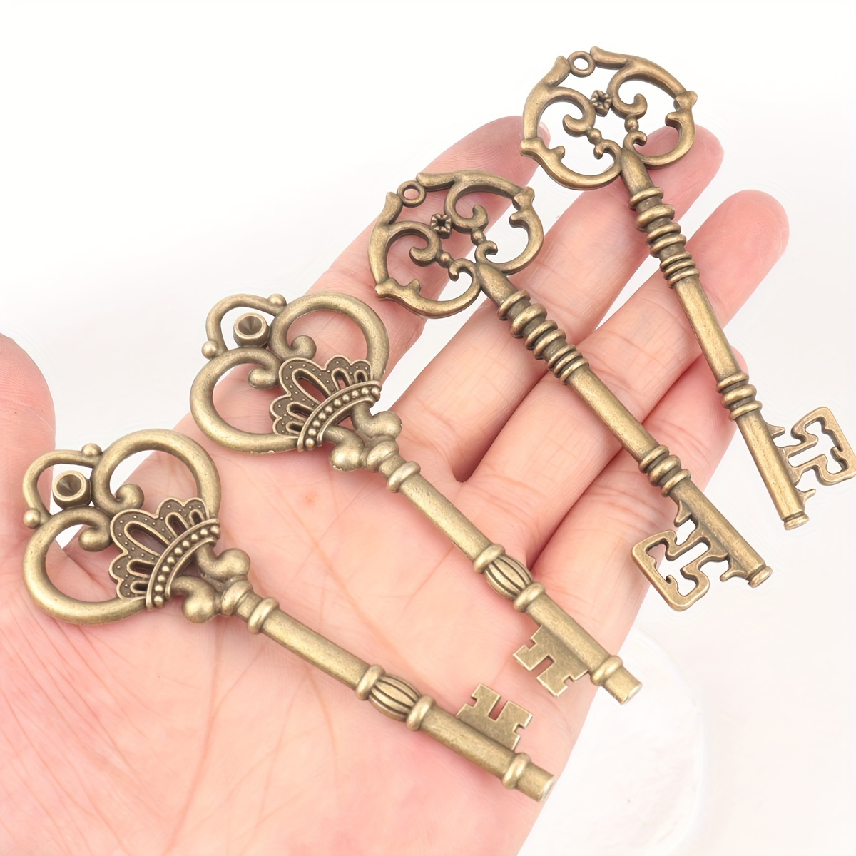 

10pcs Vintage Charm Set - Antique Bronze Brass, Mixed Designs For & Crafts, Ideal For Wedding Favors & Party Gifts