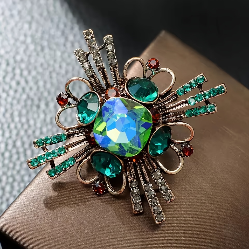 Retro Luxury Rhinestone Brooch with Tassel Corsage Pin