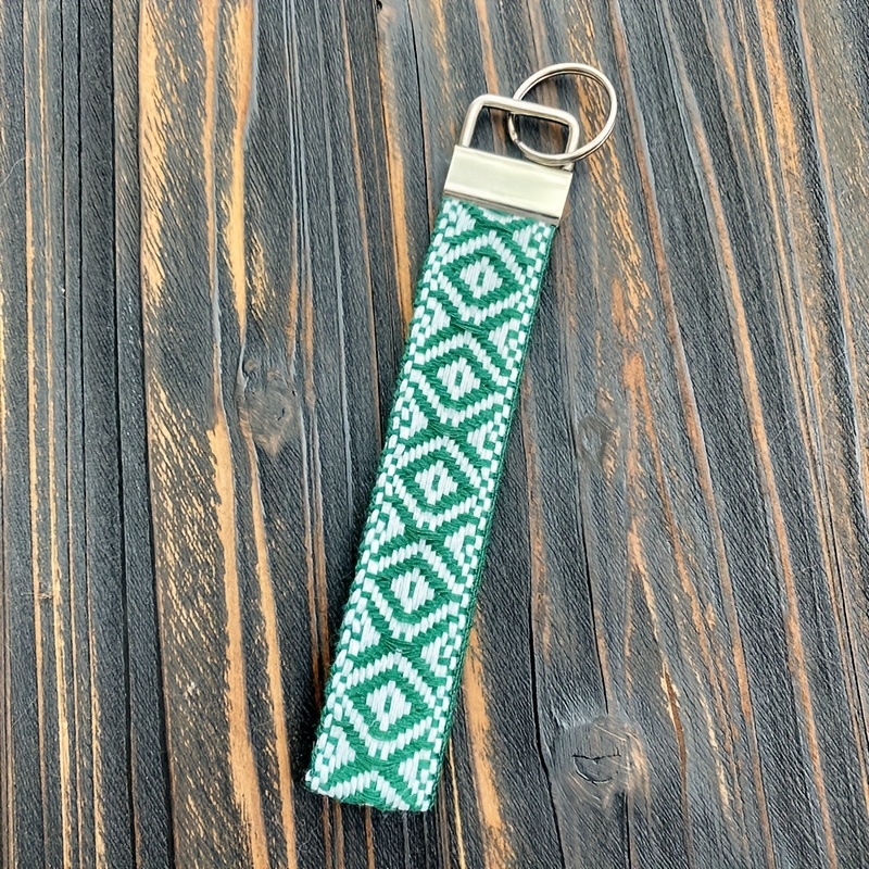 TEMU Three-color Ethnic Style Embroidered Keychain, Retro Handmade Wrist Strap Pendant, Mother's Day Gift