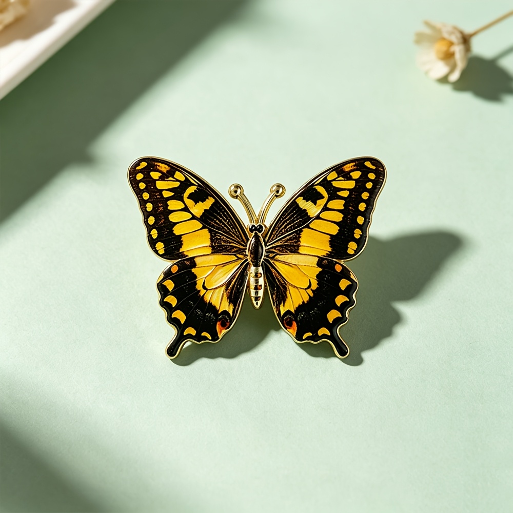 TEMU Broche en émail Papillon Monarque Noir Jaune, Badge à bordure dorée avec texture de veines d' de papillon biomorphe, Broche d'insecte vintage