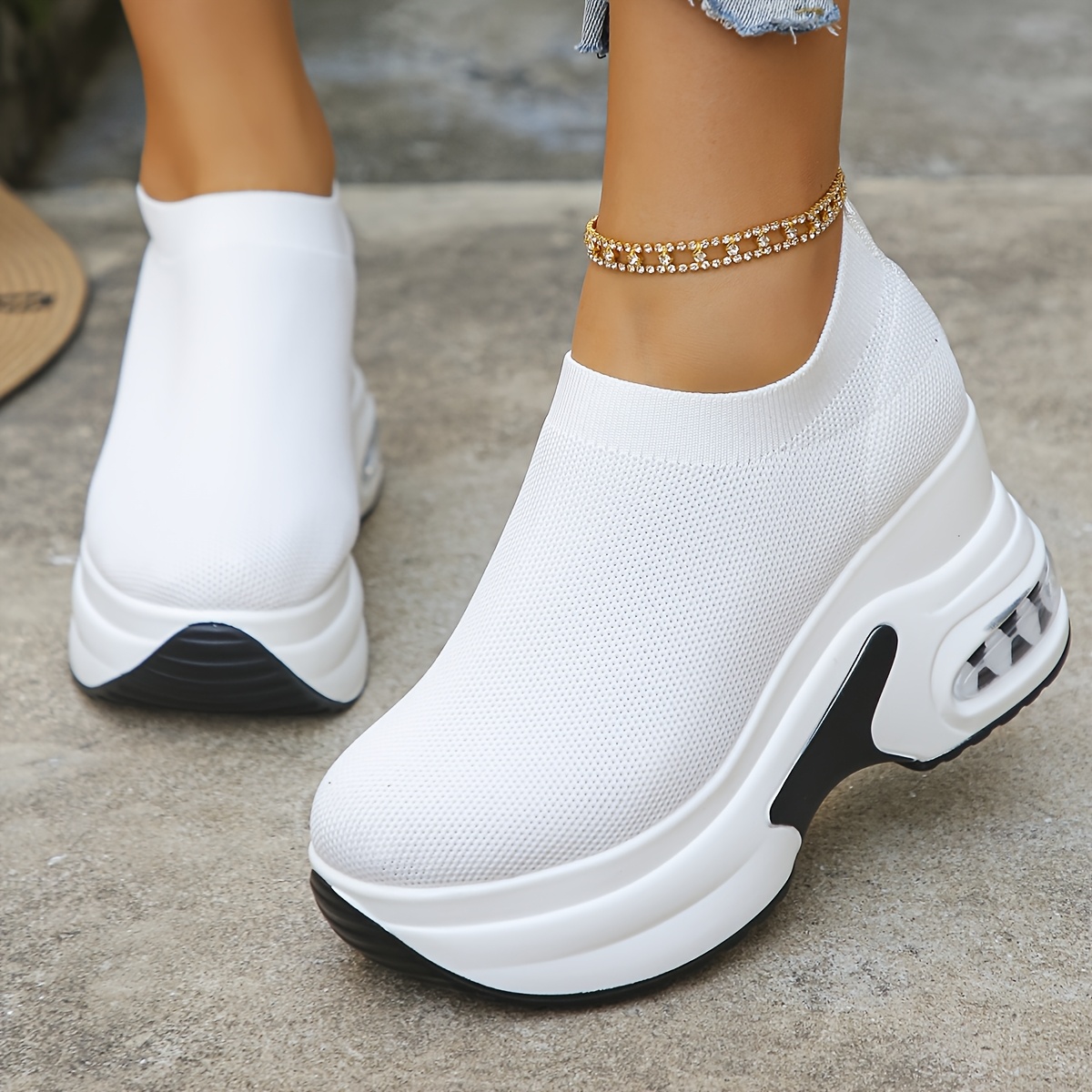 TEMU In 8 Sizes, Knitted Women's Stylish Casual Sneakers Feature A Slip-on Design With A Cushioned Heel, Making Them Fashionable And Versatile For