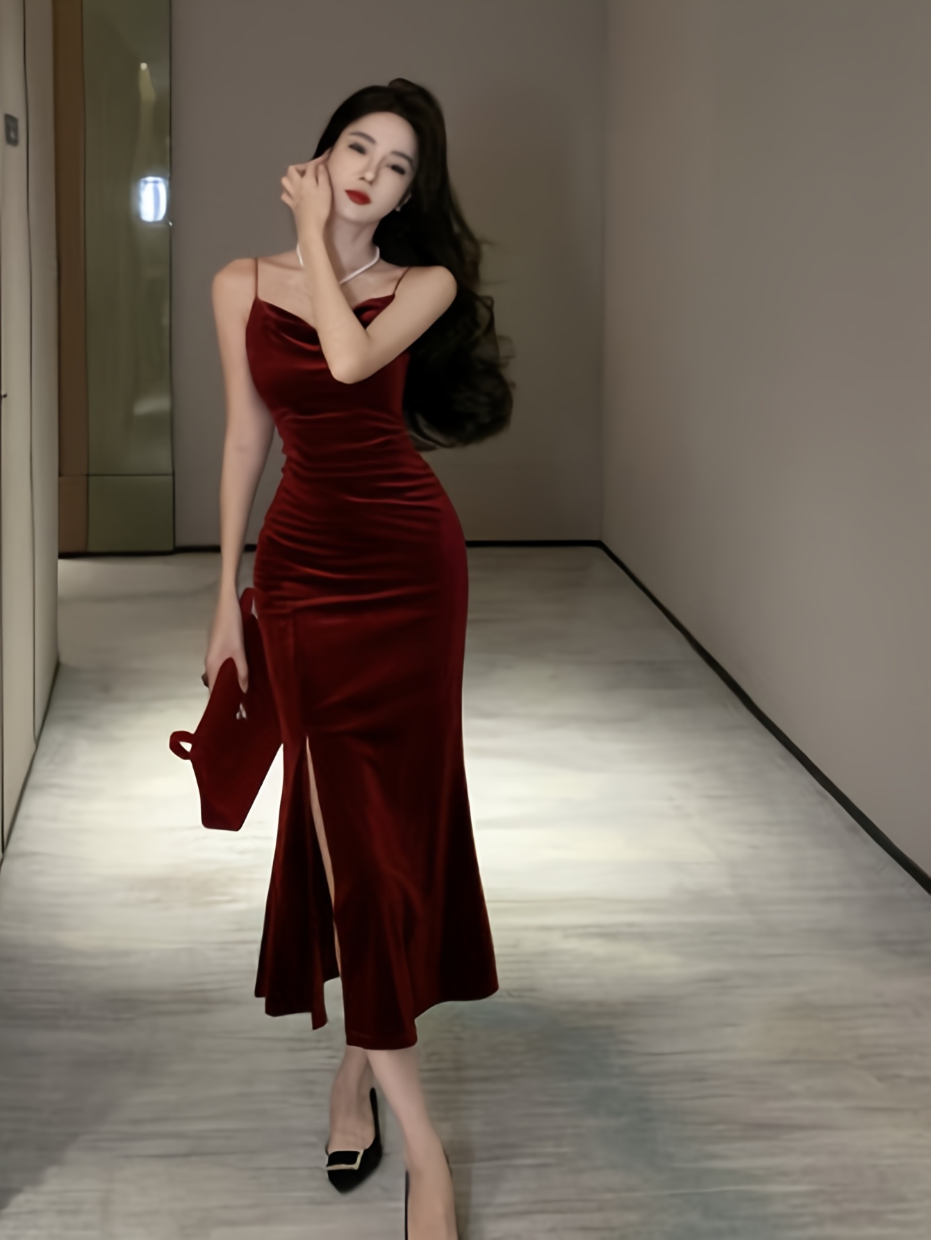 High-end * Vintage Velvet *-* Dress with Slit and Hip-hugging Straps,  Featuring a Long Inner Dress