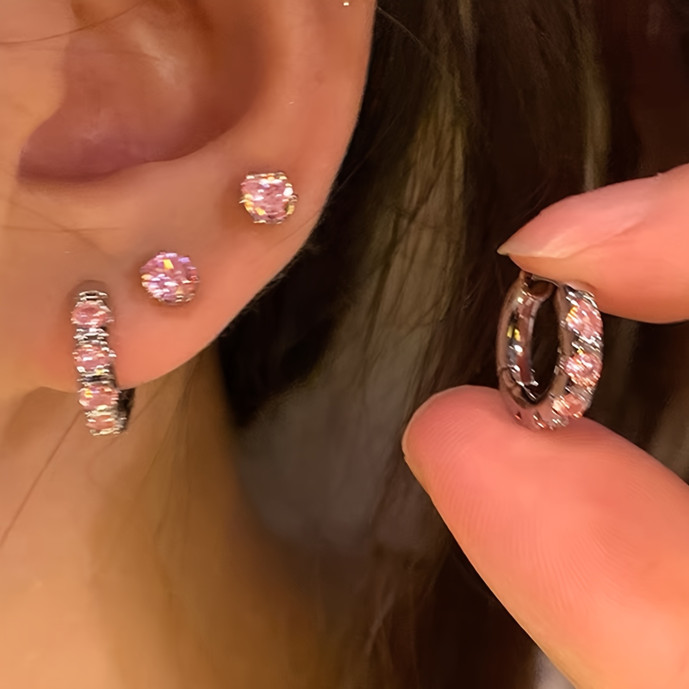 E-shop 2 Paar elegante, einfache geometrische Kreisform, rosa synthetischer Zirkonia-Einlage, hochwertiger und cooler Stil Damen-Ohrringe für den
