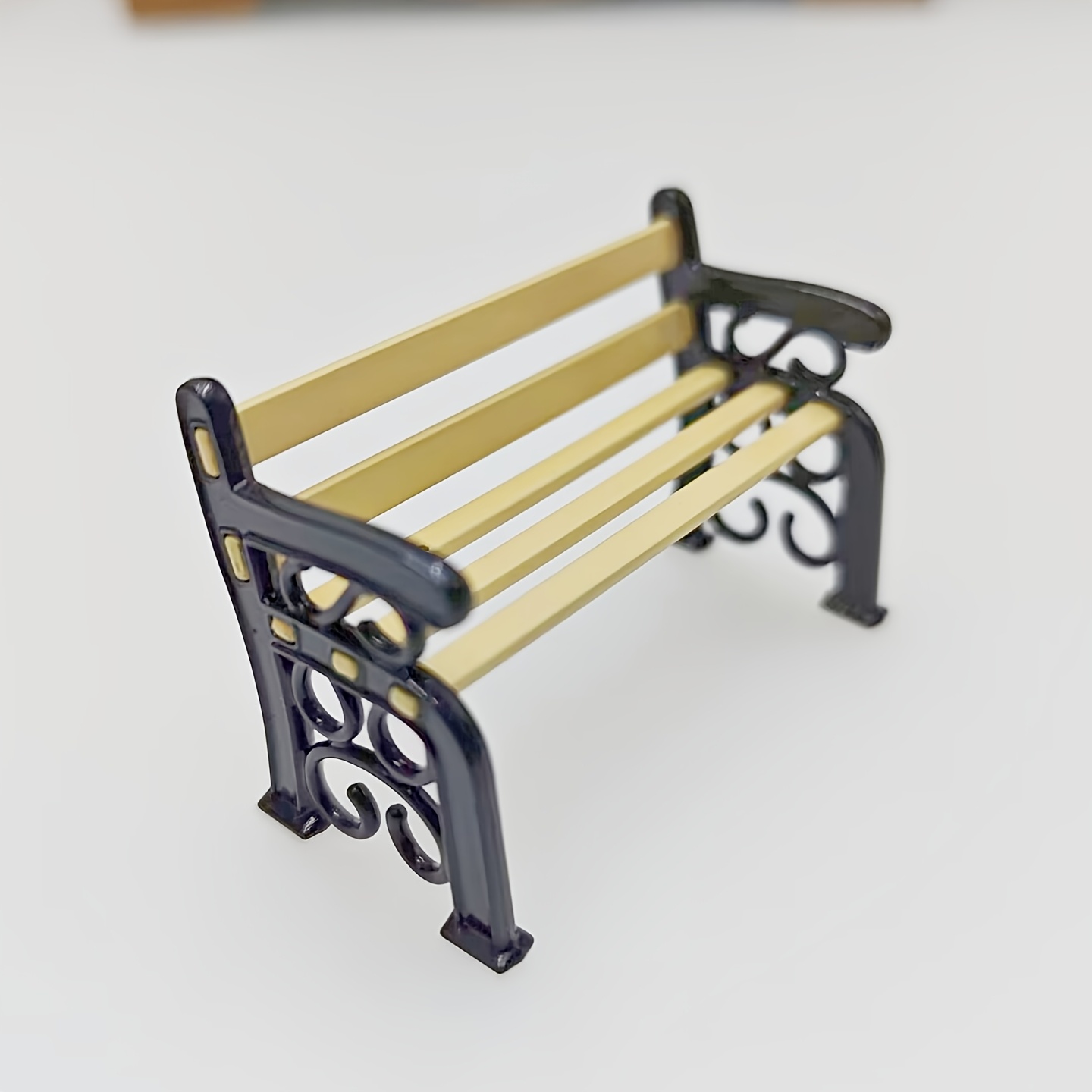1pc Dollhouse Decoration, Bench Model, Gardening Accessory, Miniature Courtyard Scene Prop Model, Ideal Collectible Gift For Hobbyists And Enthusiasts