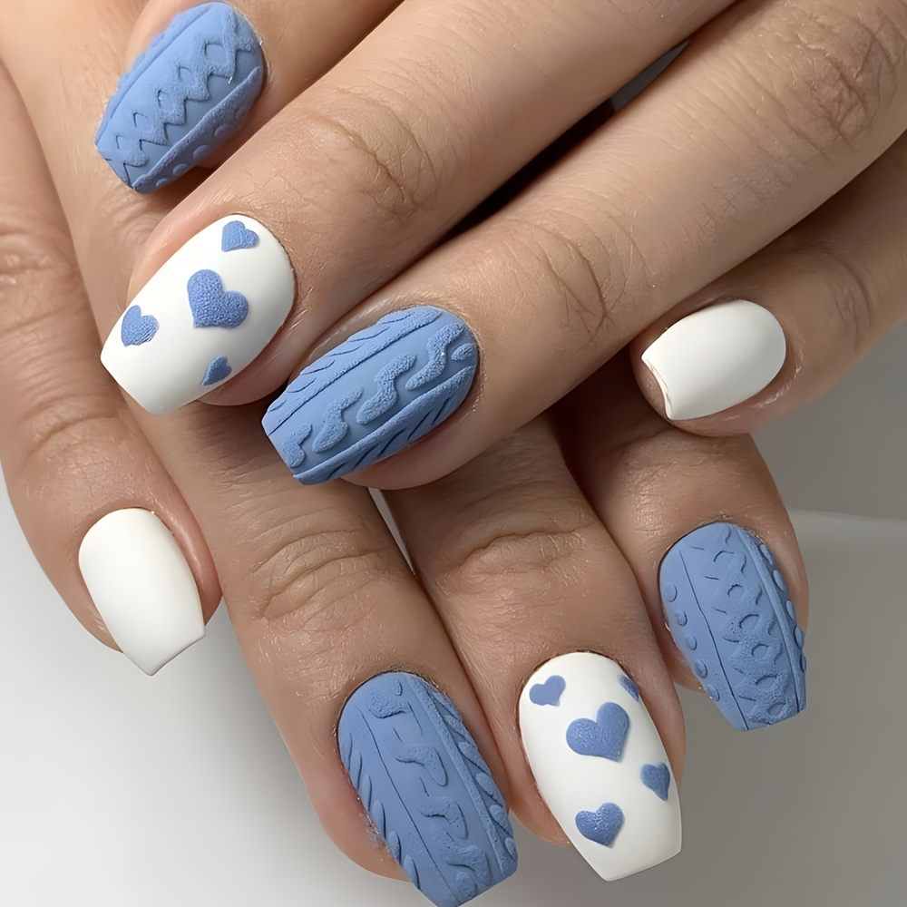24pcs Glossy Press On Nails Short Fake Nails Blue And White Heart Nails Glitter Artificial Reusable False Nails For Women And
